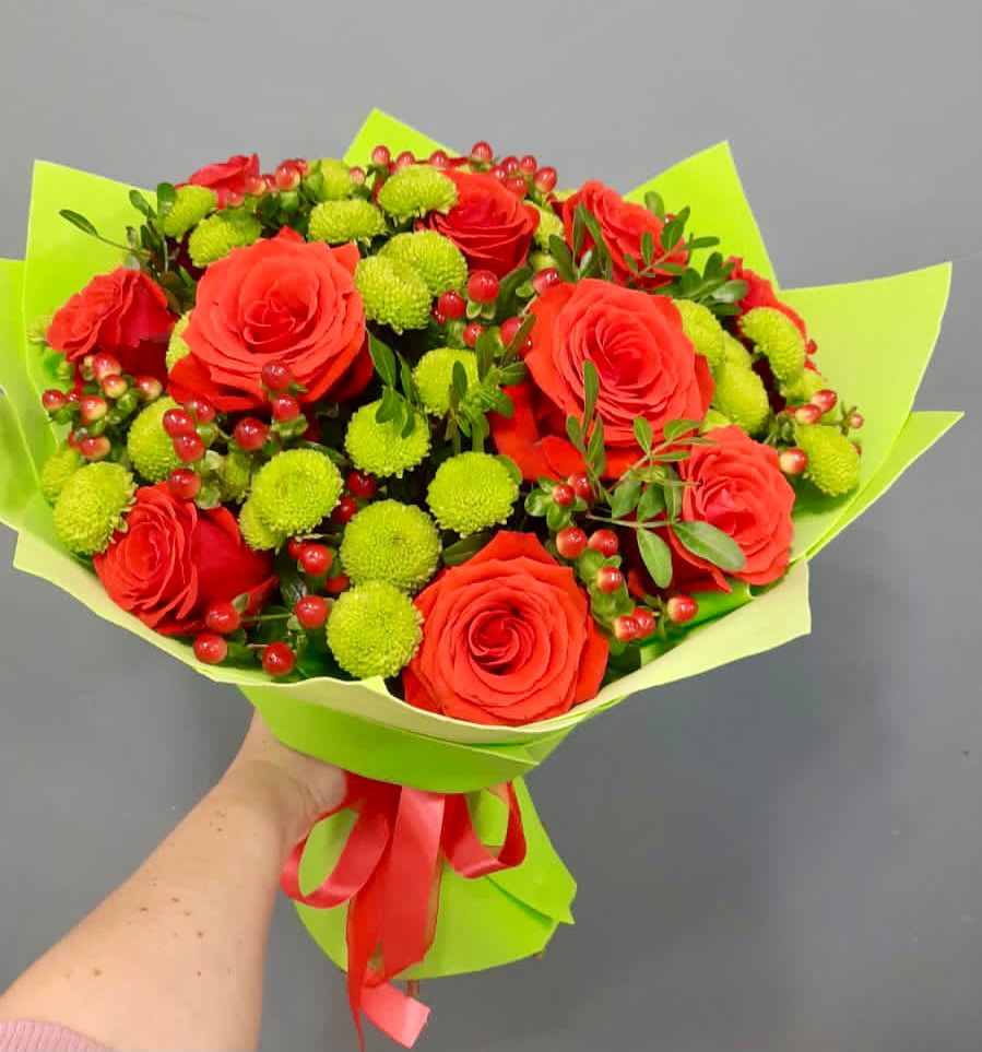 Букет цветов из: Хризантемы и Розы в Тирлянский