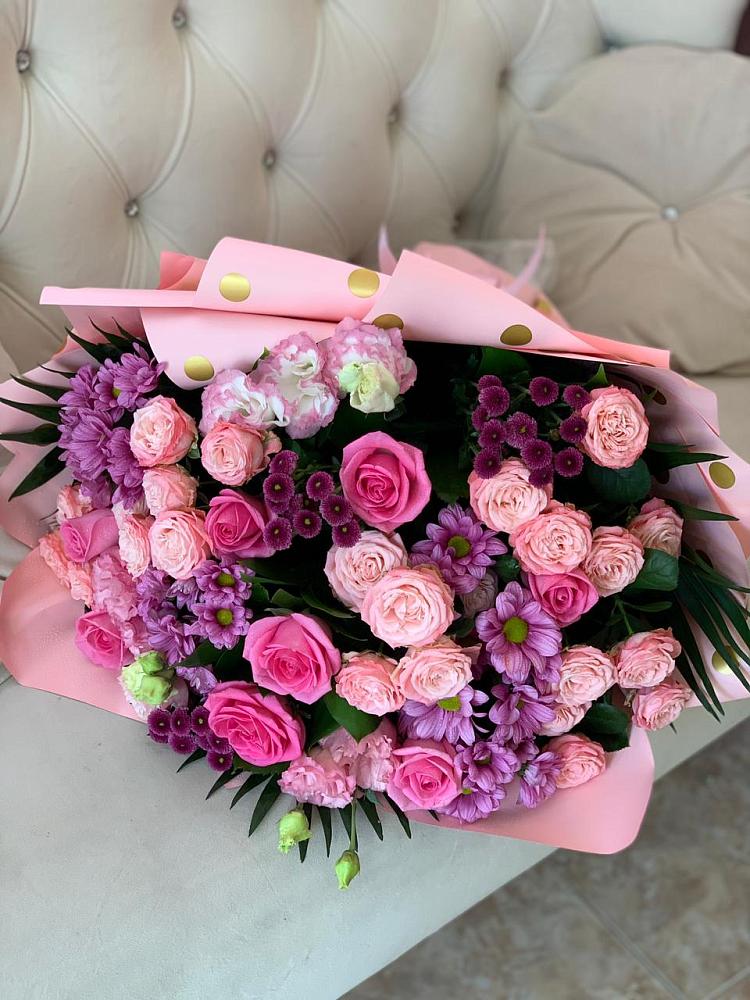 Букет цветов из: Хризантемы, Розы и Лизиантусы в Тирлянский