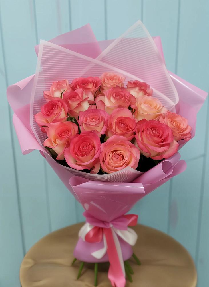 Букет 15 Розовых роз Равель в Тирлянский