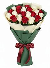 Букет Микс из красных и белых роз #REPLACE_PRED# Тирлянский