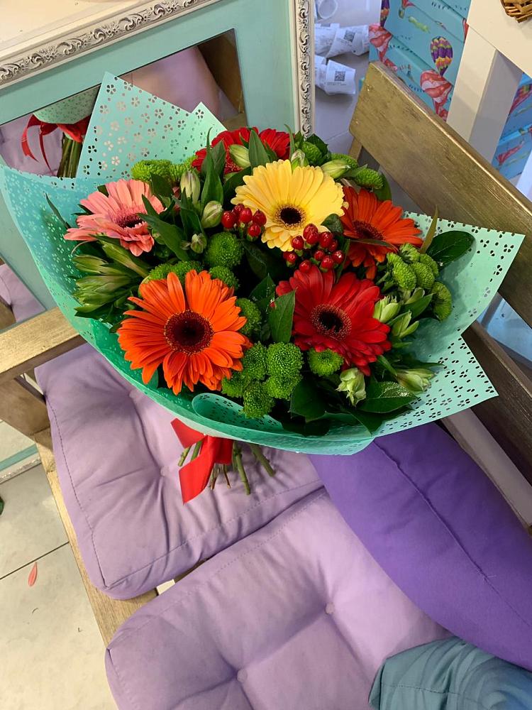 Букет цветов из: Герберы, Хризантемы и Альстромерии в Тирлянский