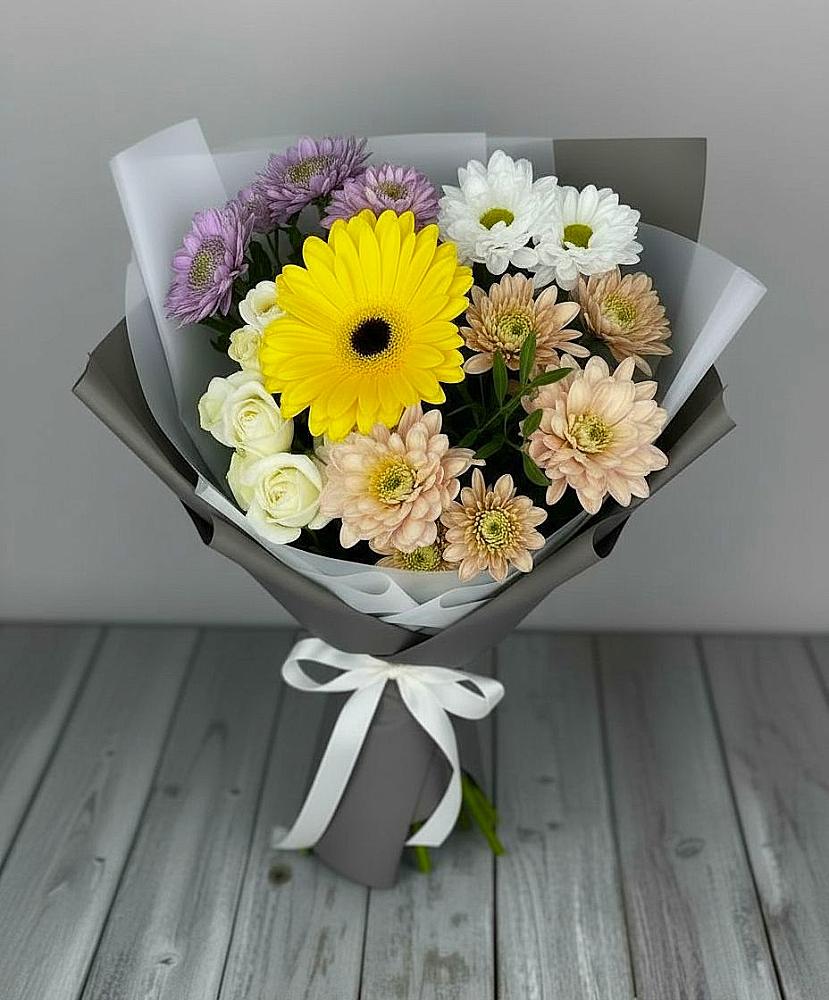 Букет цветов из: Розы, Герберы и Хризантемы в Тирлянский