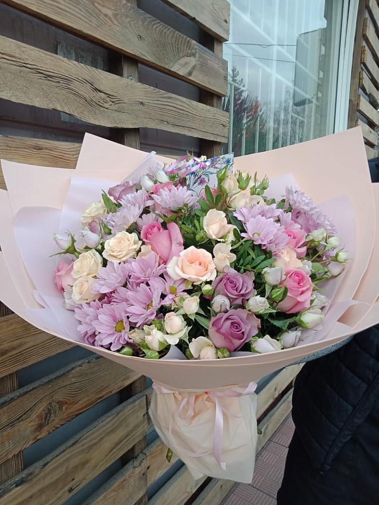 Букет цветов из: Розы и Хризантемы в Тирлянский