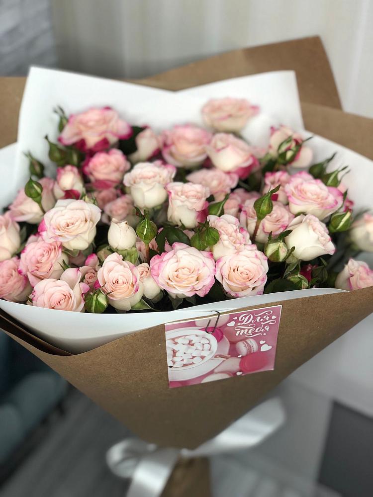 Букет цветов из: Розы в Тирлянский