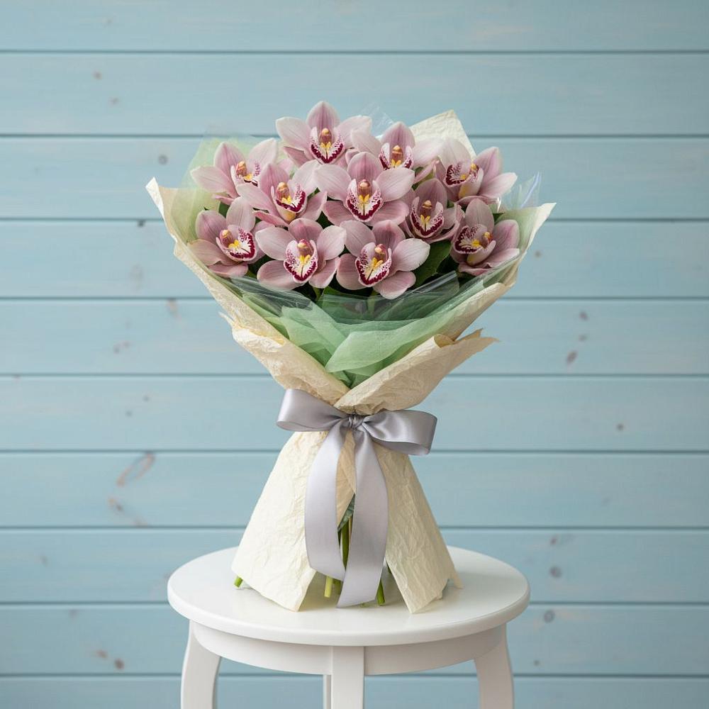 Букет цветов из: Орхидеи и Розы в Тирлянский