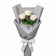 Букет 3 белые розы в Тирлянский