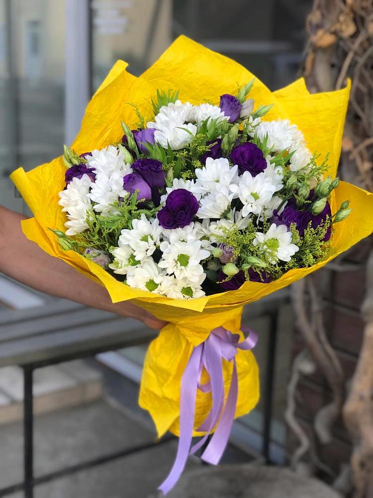 Букет цветов из: Ирисы, Хризантемы и Ромашки в Тирлянский