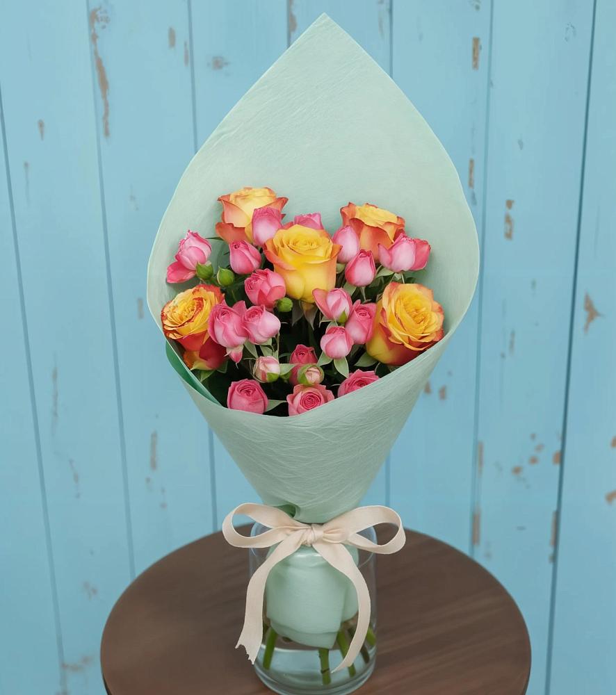 Букет цветов из: Розы в Тирлянский