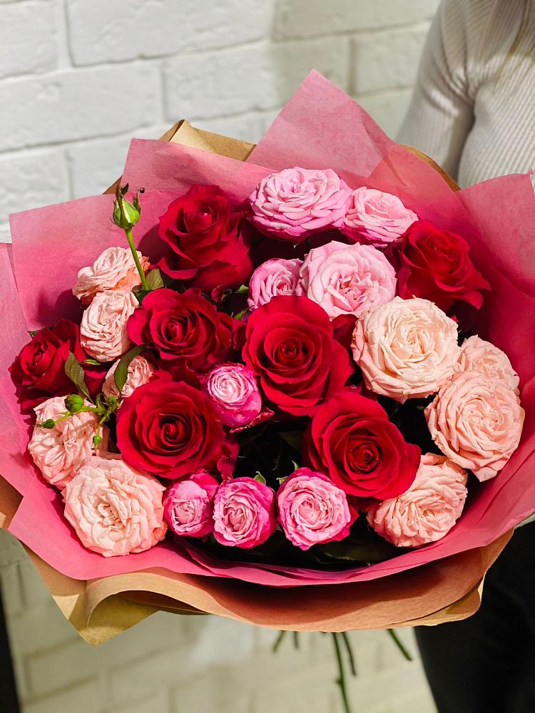 Букет цветов из: Розы в Тирлянский