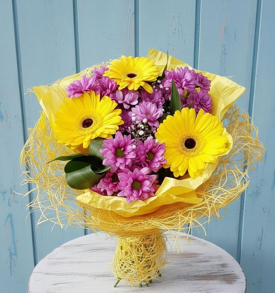 Букет цветов из: Хризантемы и Герберы в Тирлянский