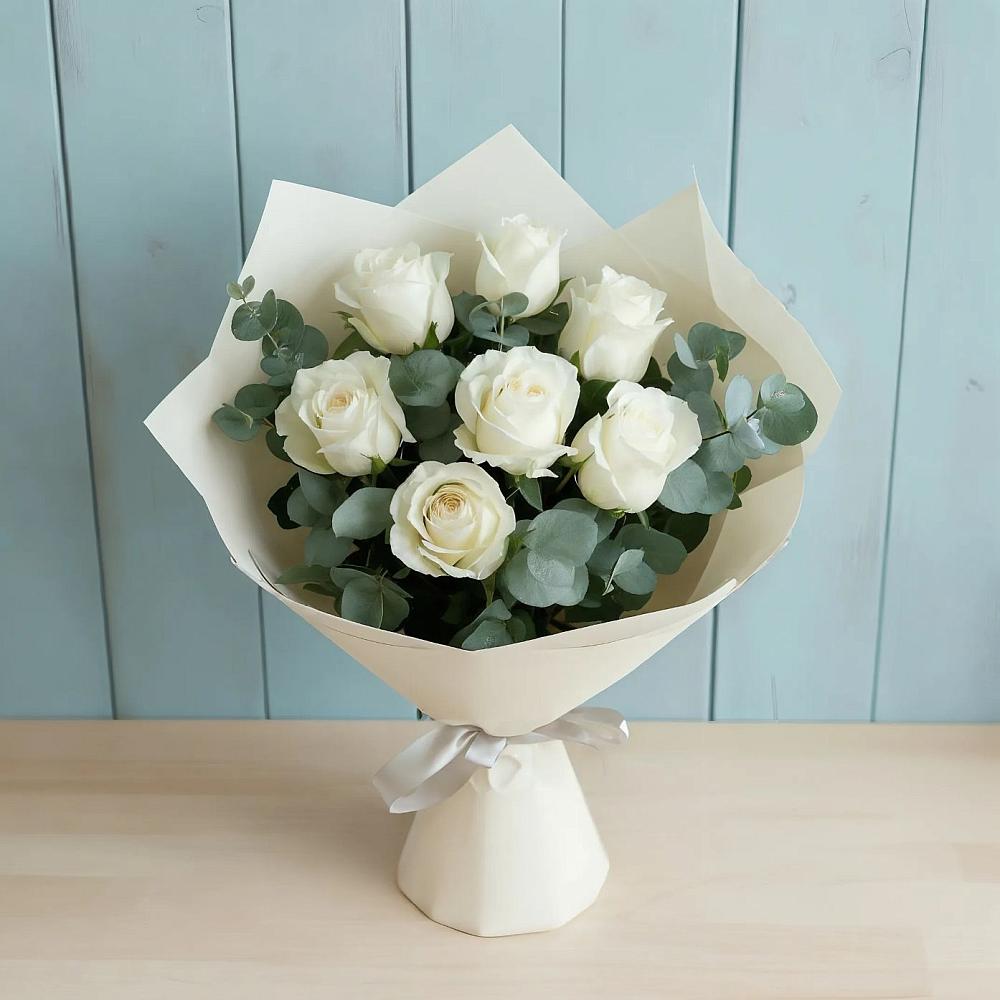 Букет Белые розы в Эвкалипте в Тирлянский