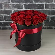 Цветочная композиция из Розы в шляпной коробке #REPLACE_PRED# Тирлянский