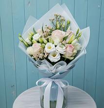 Букет цветов из:  Розы и Лизиантусы в Тирлянский
