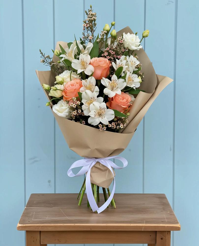 Букет цветов из: Альстромерии, Лизиантусы, Розы и Хризантемы в Тирлянский